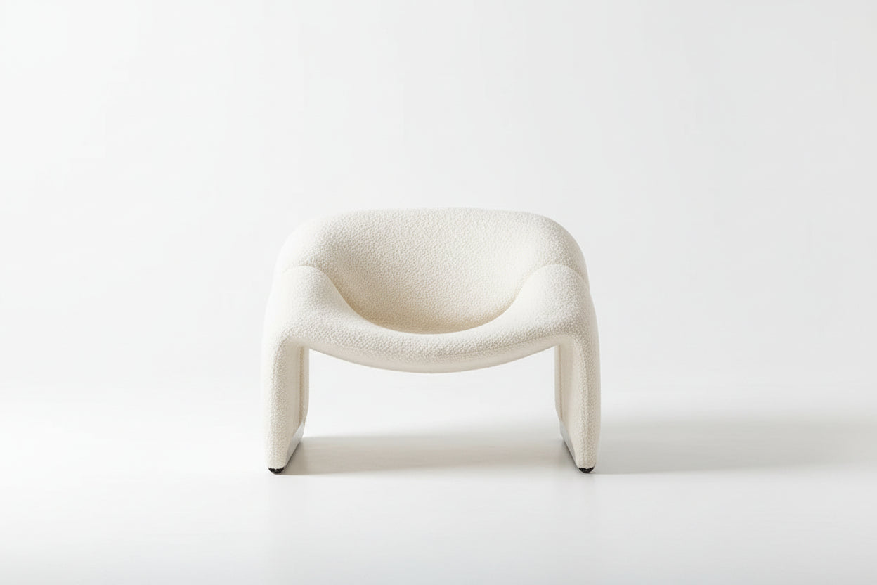 Nordic Light Luxury Smiling Single Sofa