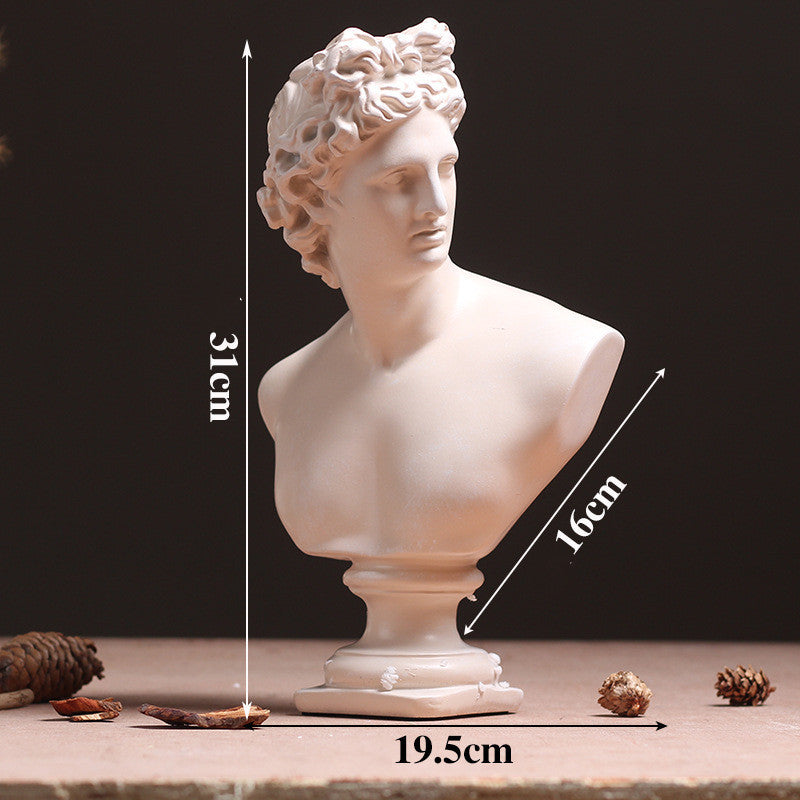 Nera Godi Sculpture