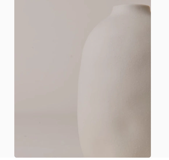 White Nordic Minimalist Ceramic Vase Advanced